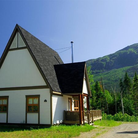 Gîte du Mont-Albert - Sepaq Sainte Anne-des-Chênes Exterior foto