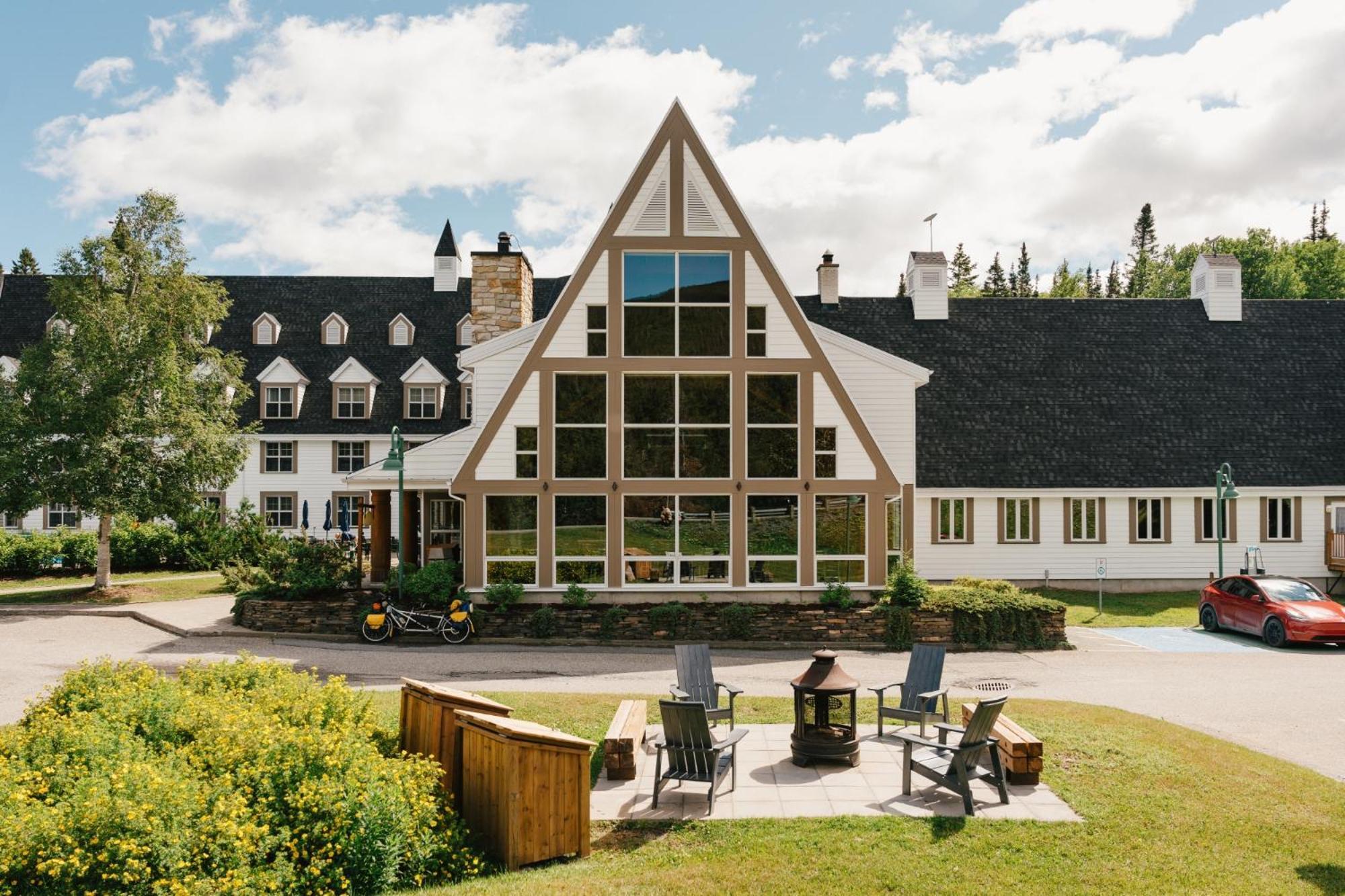 Gîte du Mont-Albert - Sepaq Sainte Anne-des-Chênes Exterior foto